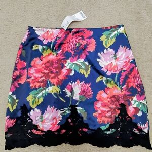 Floral Women's Skirt with Lace Trim